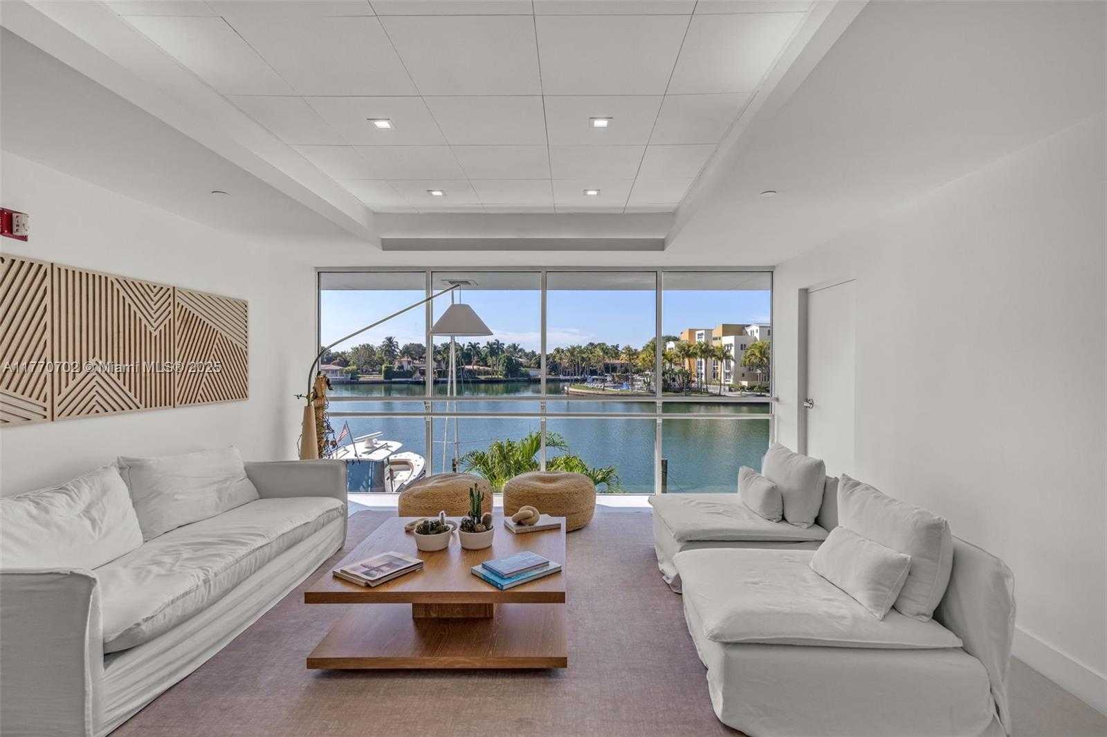 Small Image of 5900 COLLINS AVE #705, Miami Beach Number 24