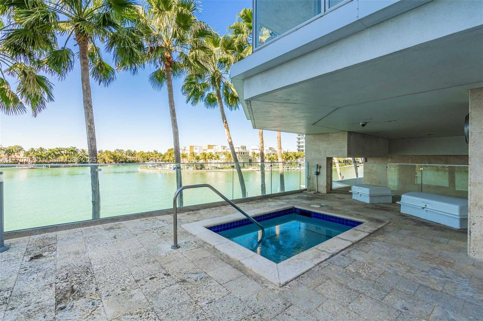 Small Image of 5900 COLLINS AVE #705, Miami Beach Number 26