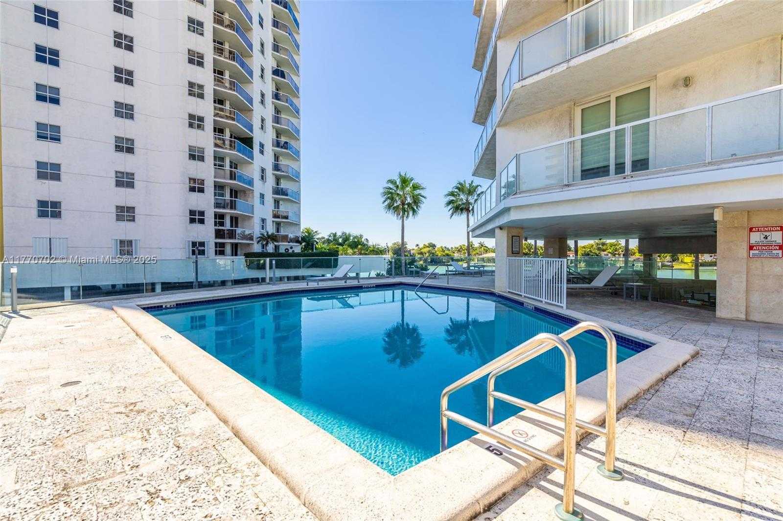 Small Image of 5900 COLLINS AVE #705, Miami Beach Number 27