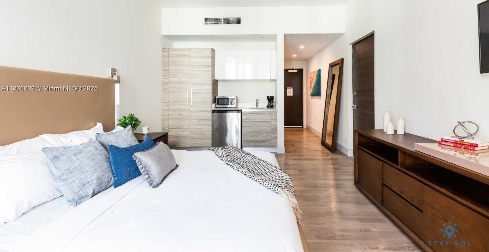 Small Image of 777 NORTH OCEAN DR #S509, Hollywood Number 3