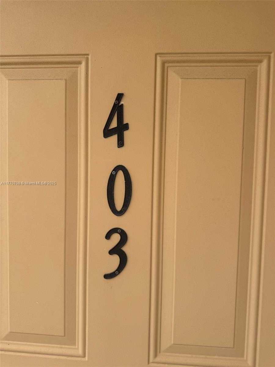 Small Image of 2145 PIERCE ST #403, Hollywood Number 13