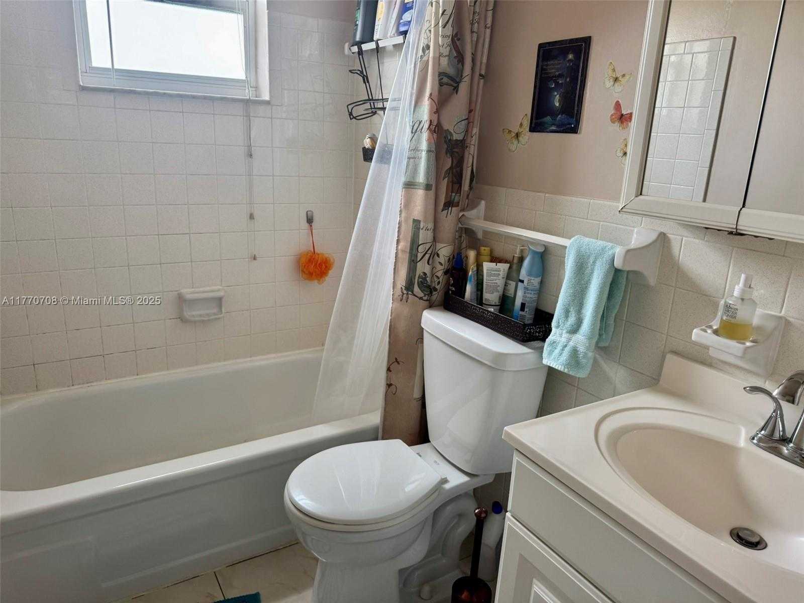 Small Image of 2145 PIERCE ST #403, Hollywood Number 8