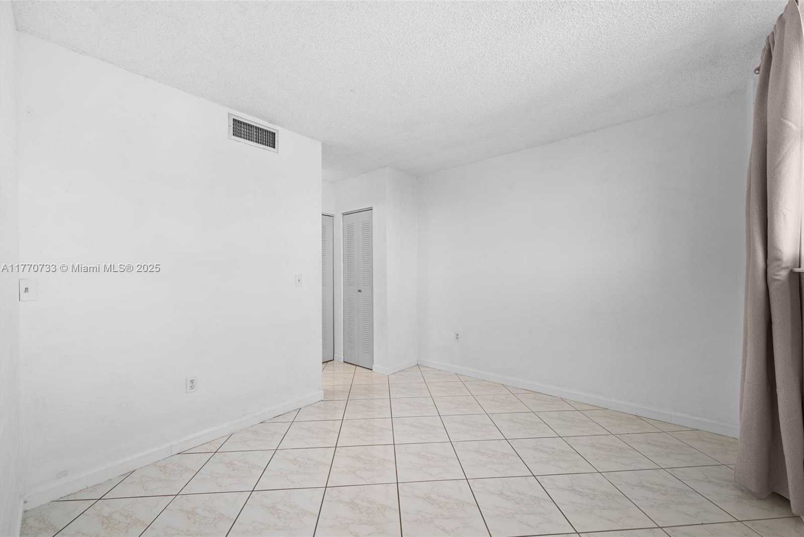 Small Image of 9273 COLLINS AVE #607, Surfside Number 19