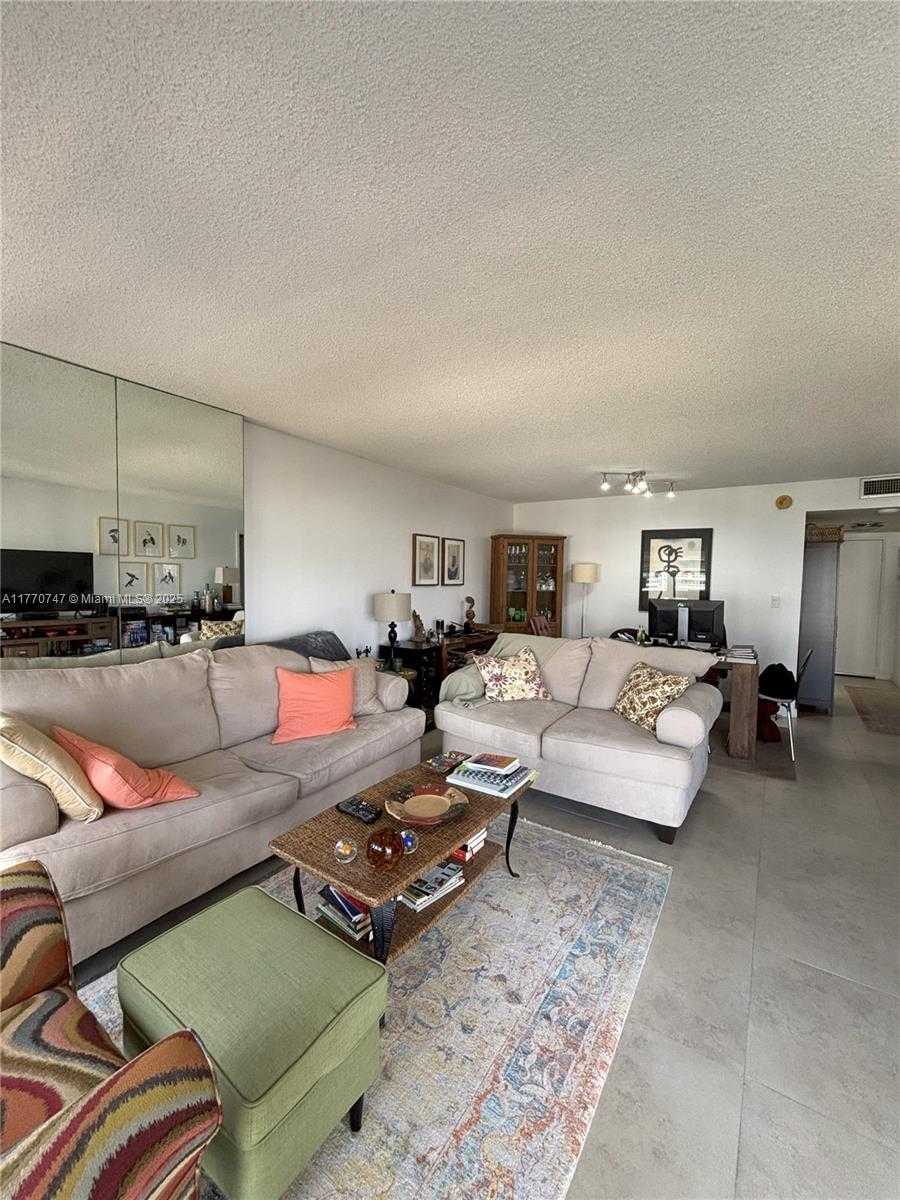 Small Image of 1901 BRICKELL AVE #B2310, Miami Number 10