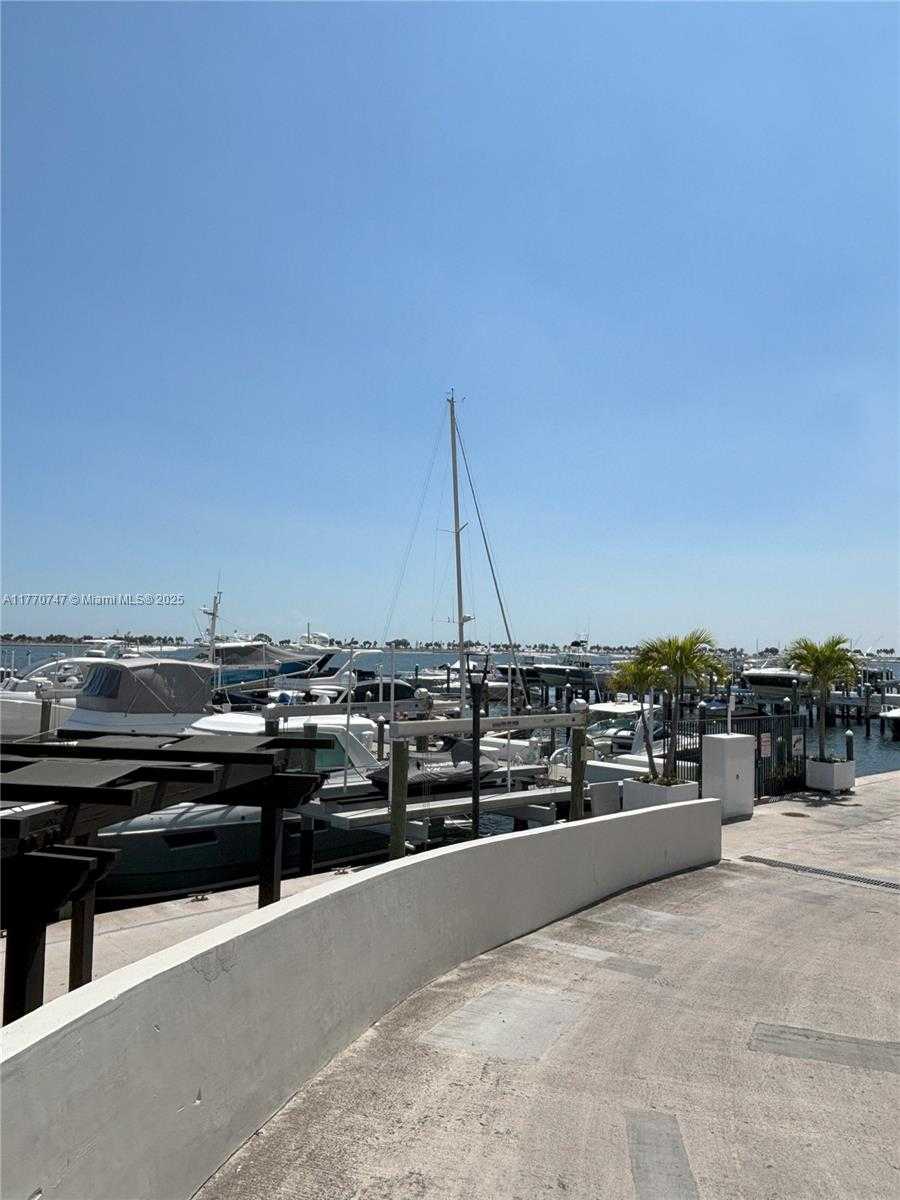 Small Image of 1901 BRICKELL AVE #B2310, Miami Number 12