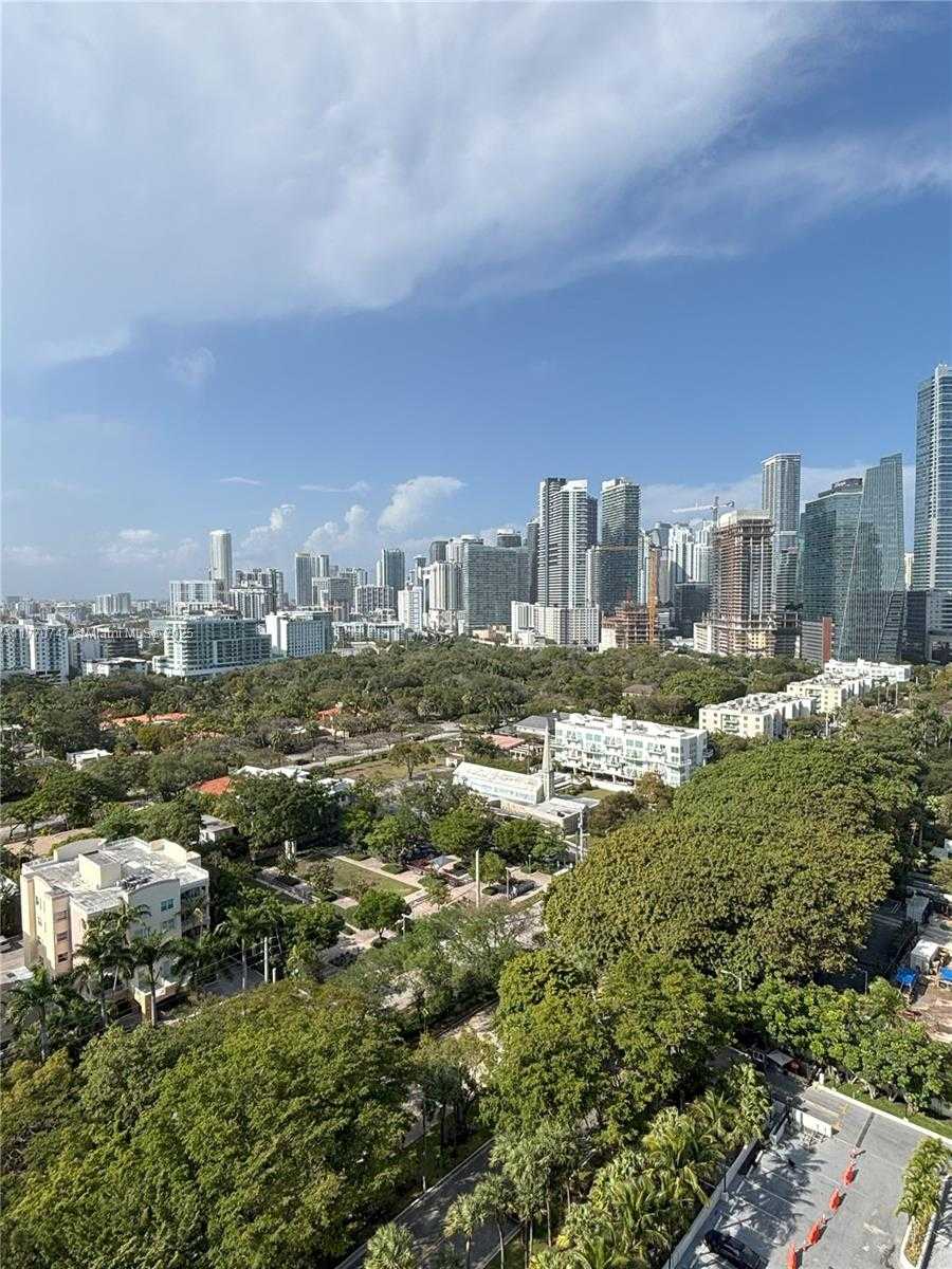 Small Image of 1901 BRICKELL AVE #B2310, Miami Number 5