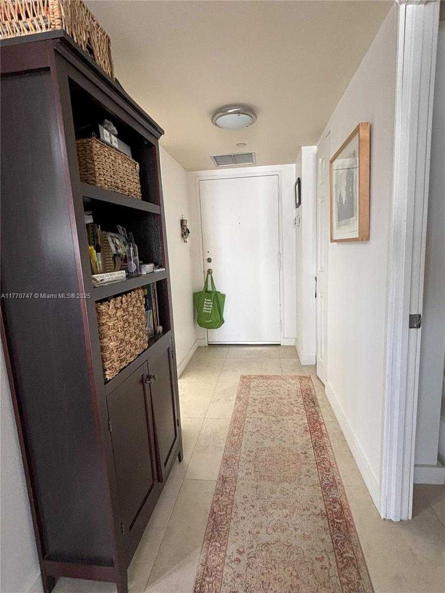 Small Image of 1901 BRICKELL AVE #B2310, Miami Number 8