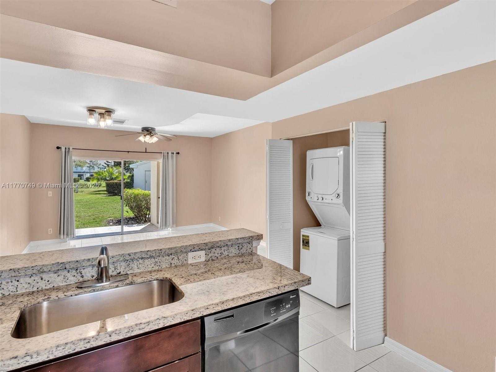 Small Image of 12 SIMONTON CIR #12, Weston Number 12