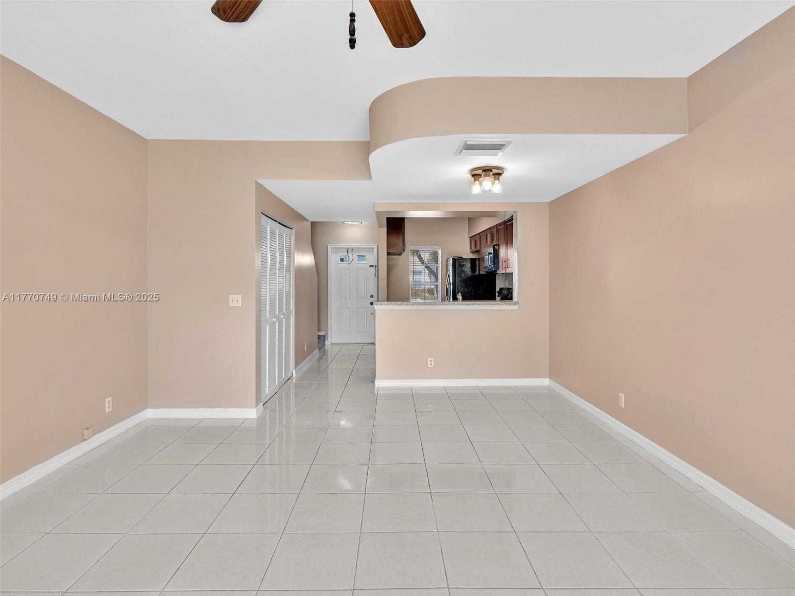 Small Image of 12 SIMONTON CIR #12, Weston Number 18