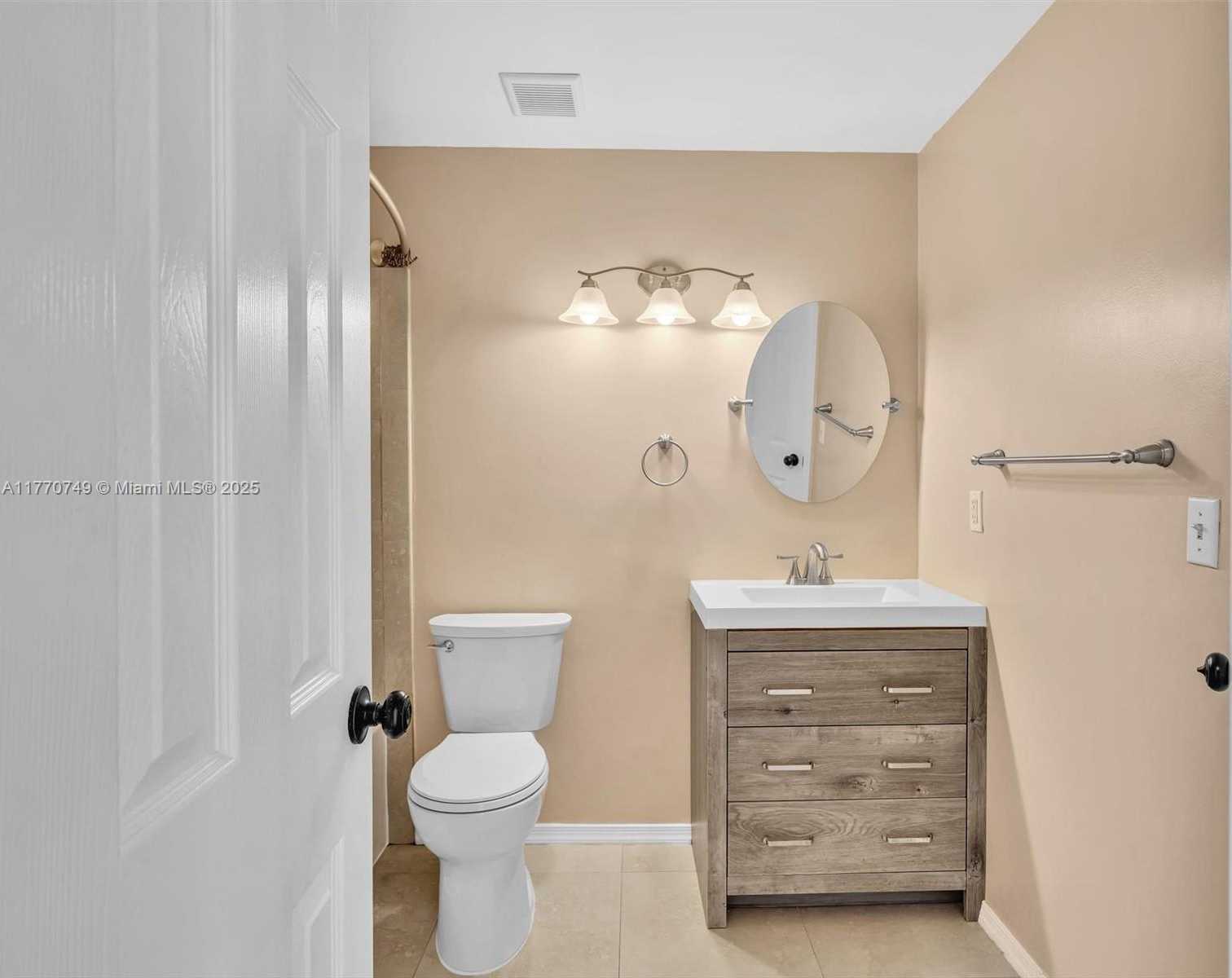 Small Image of 12 SIMONTON CIR #12, Weston Number 36