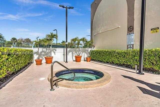 Small Image of 12 SIMONTON CIR #12, Weston Number 56