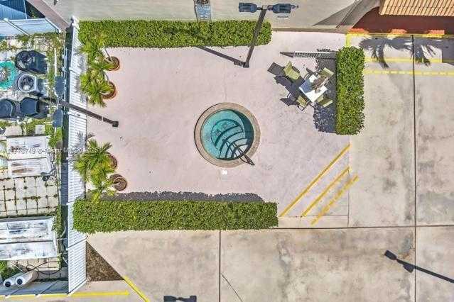 Small Image of 12 SIMONTON CIR #12, Weston Number 57