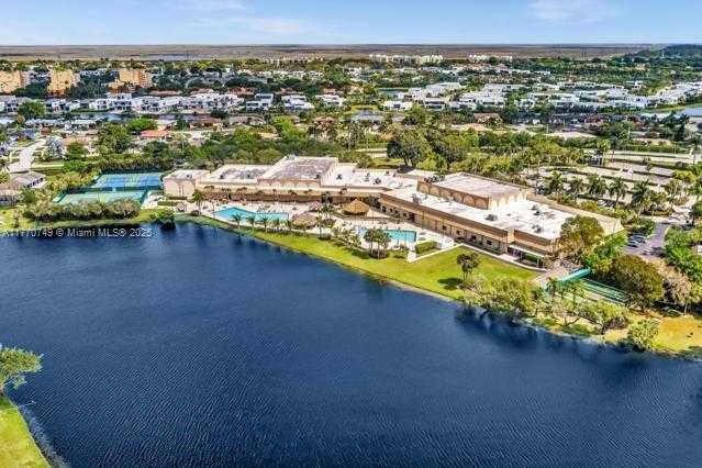 Small Image of 12 SIMONTON CIR #12, Weston Number 67