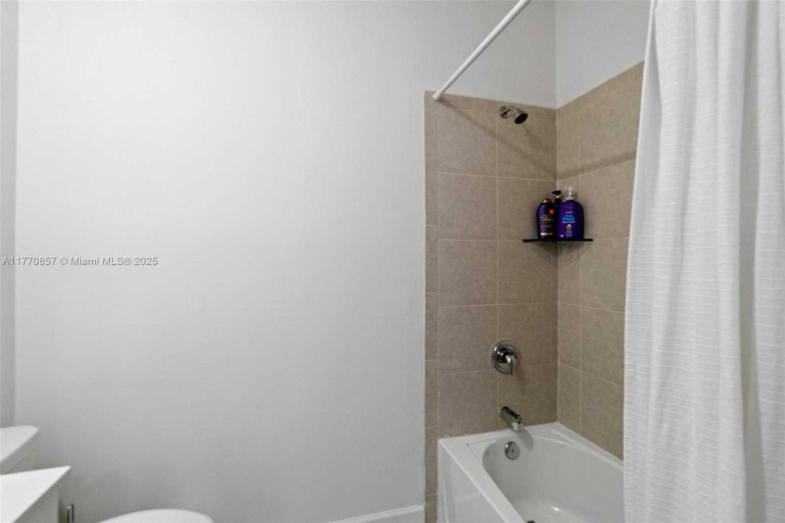 Small Image of 541 NORTH WEST 204TH ST, Miami Gardens Number 26