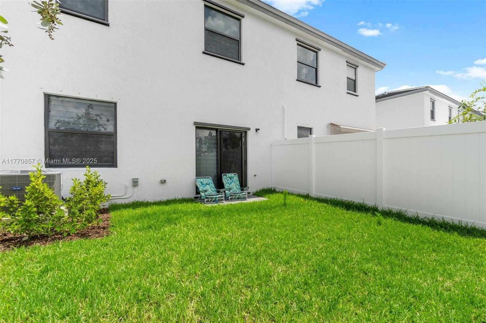 Small Image of 541 NORTH WEST 204TH ST, Miami Gardens Number 4