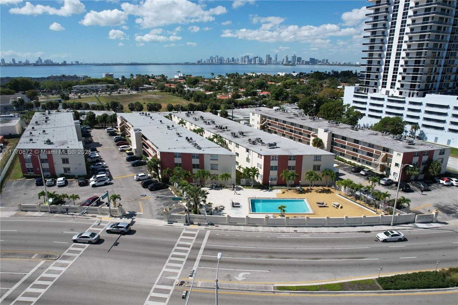 Small Image of 1790 79TH ST CSWY #B105, North Bay Village Number 4