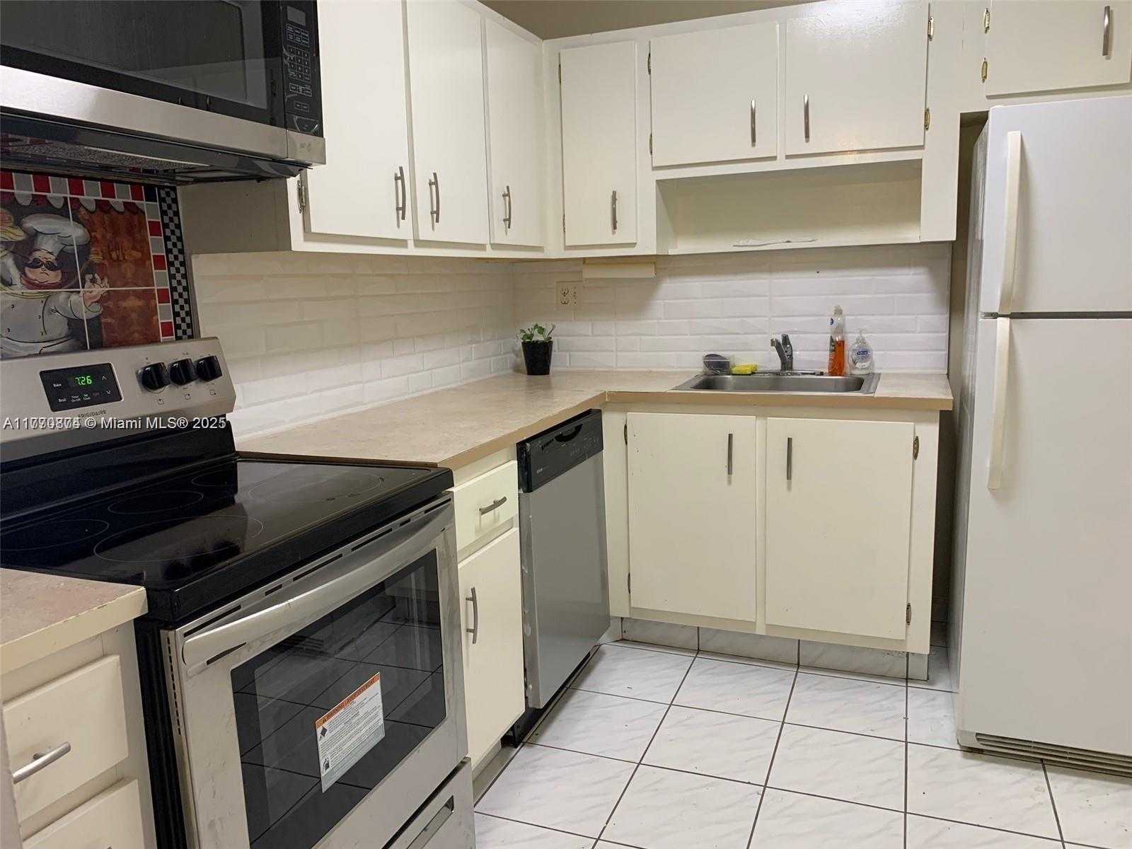 Small Image of 500 THREE ISLANDS BLVD #307, Hallandale Beach Number 10