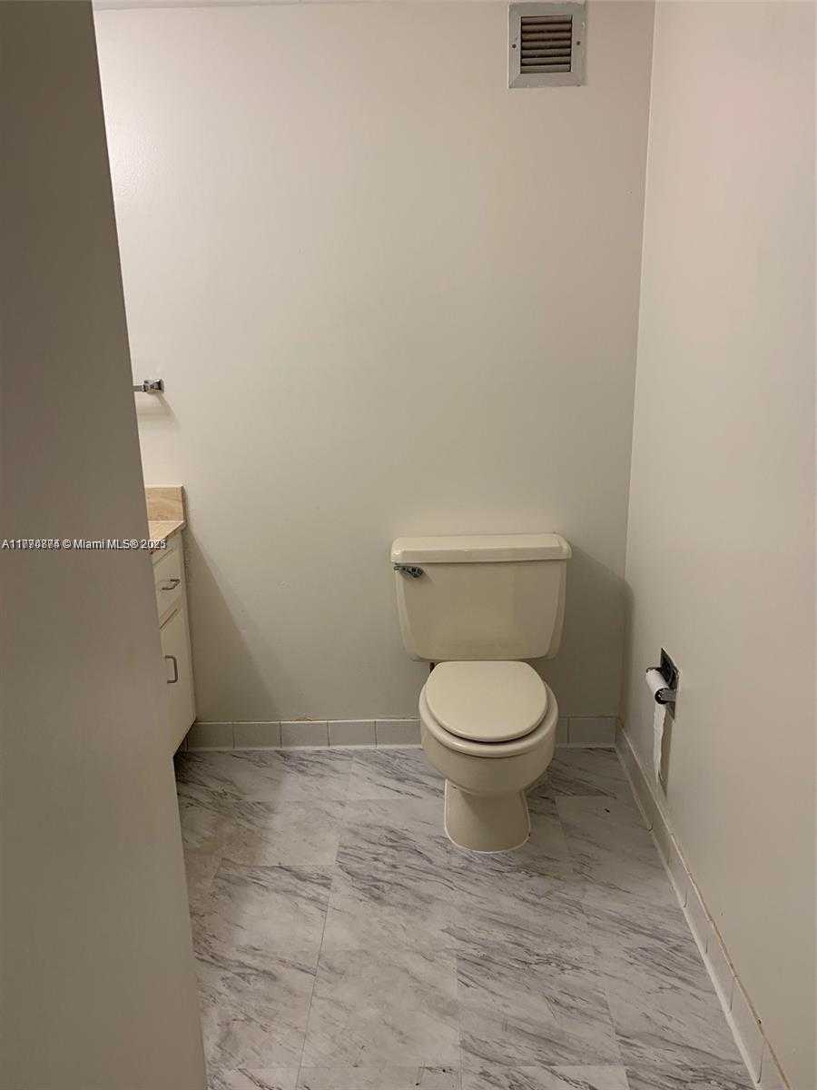 Small Image of 500 THREE ISLANDS BLVD #307, Hallandale Beach Number 12