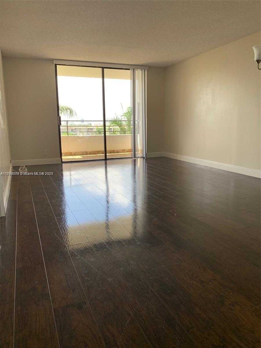 Small Image of 500 THREE ISLANDS BLVD #307, Hallandale Beach Number 4