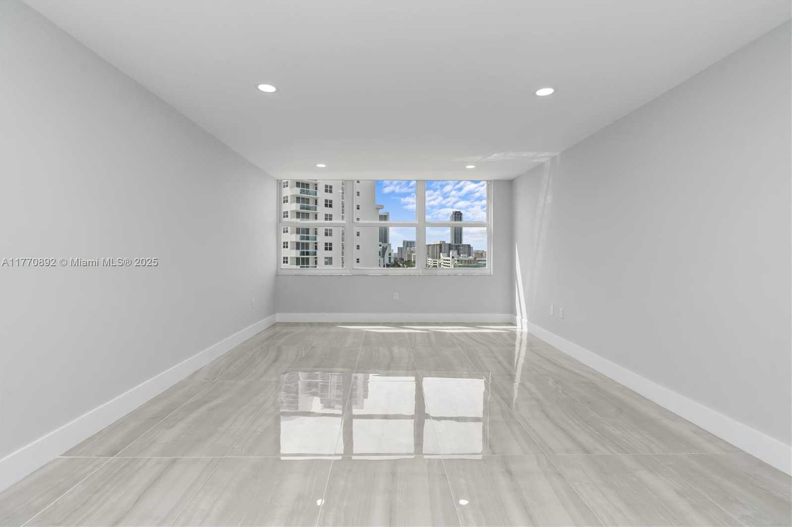 Small Image of 2751 SOUTH OCEAN DR #1008N, Hollywood Number 25