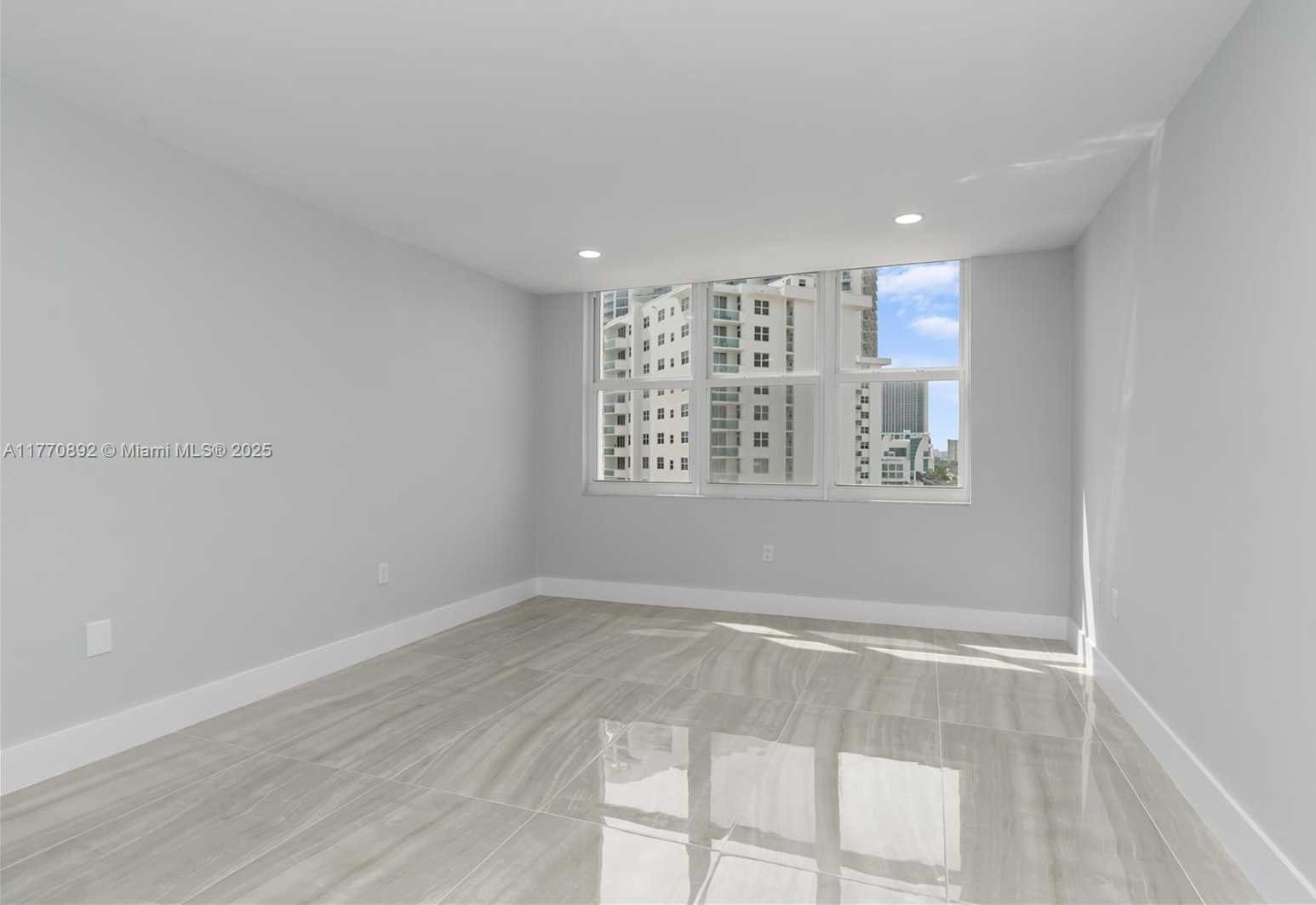 Small Image of 2751 SOUTH OCEAN DR #1008N, Hollywood Number 27