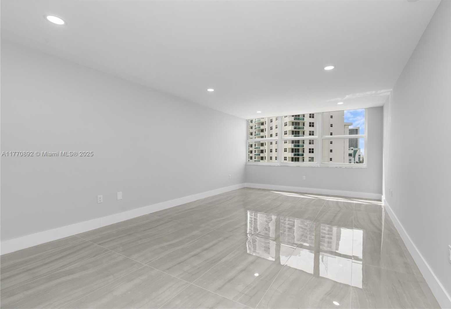 Small Image of 2751 SOUTH OCEAN DR #1008N, Hollywood Number 29