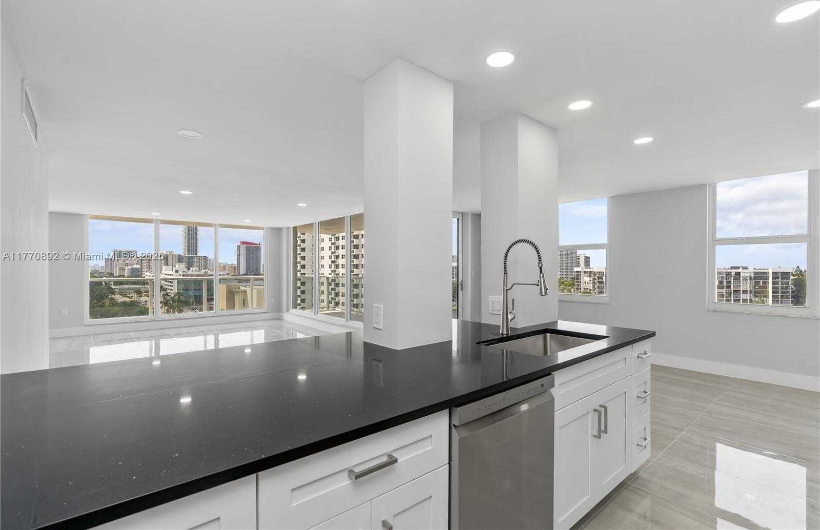 Small Image of 2751 SOUTH OCEAN DR #1008N, Hollywood Number 6