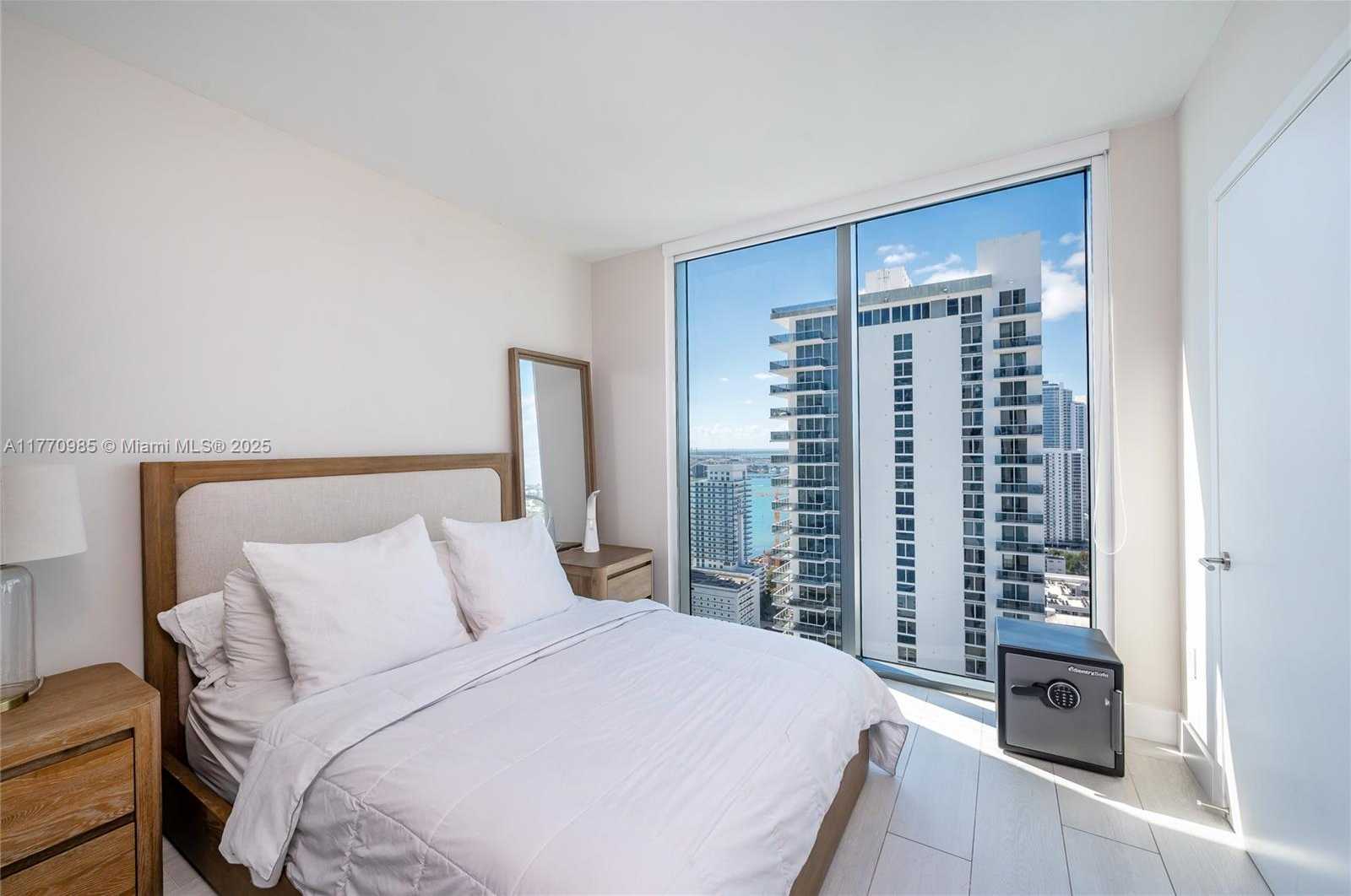 Small Image of 460 NORTH EAST 28TH ST #3208, Miami Number 21