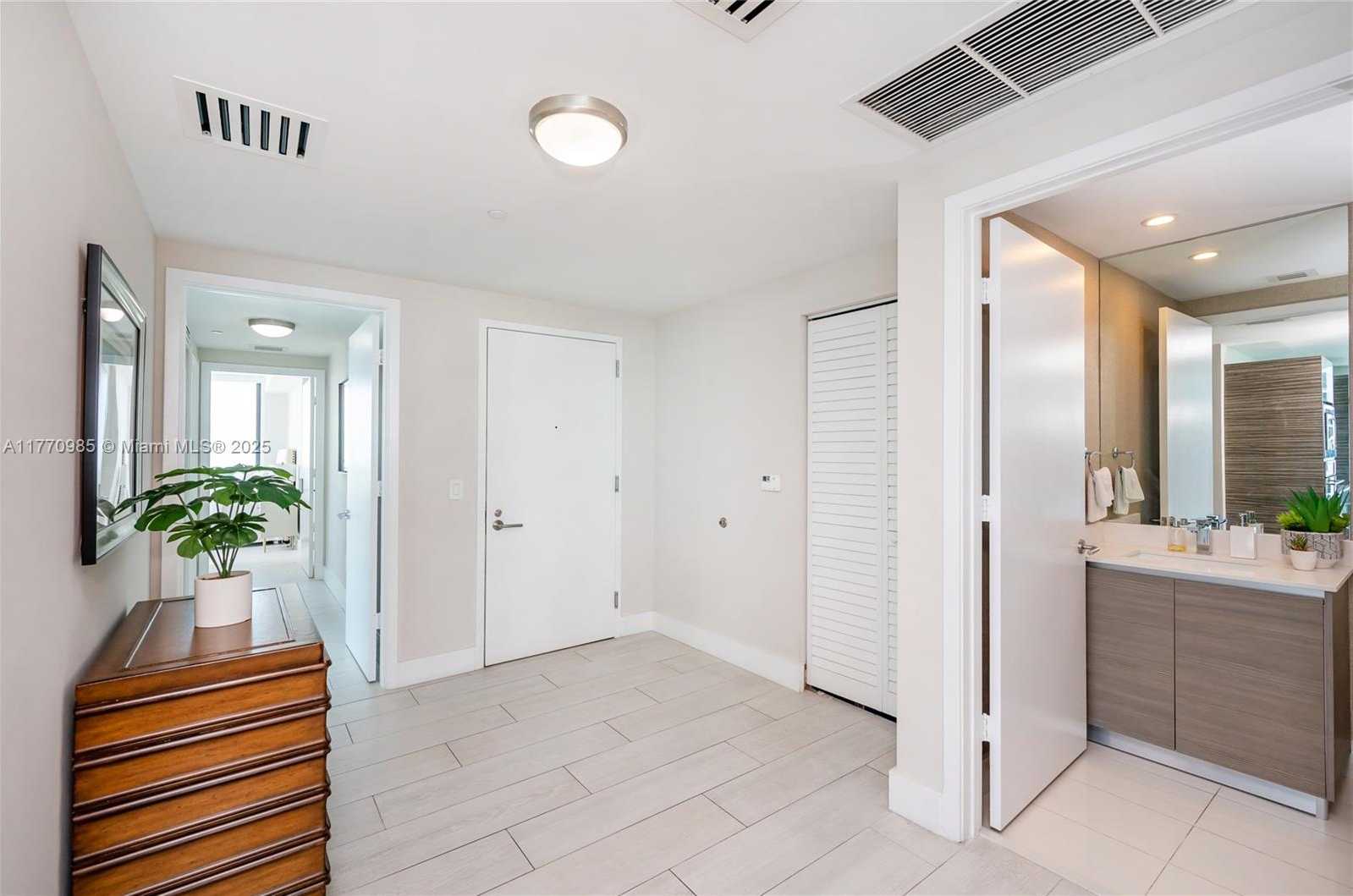 Small Image of 460 NORTH EAST 28TH ST #3208, Miami Number 32