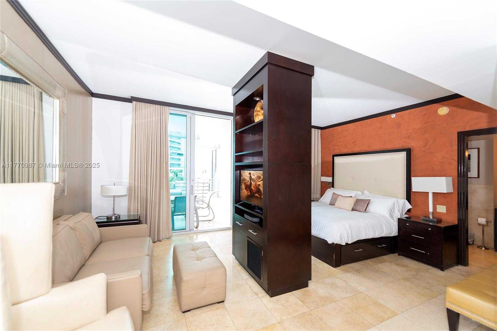 Small Image of 1437 COLLINS AVE #PH23, Miami Beach Number 10