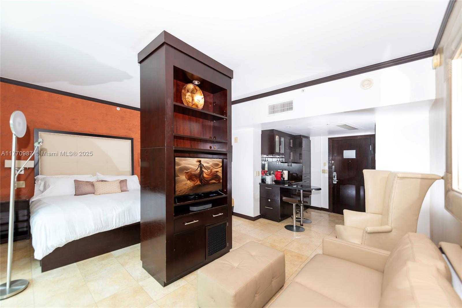 Small Image of 1437 COLLINS AVE #PH23, Miami Beach Number 20