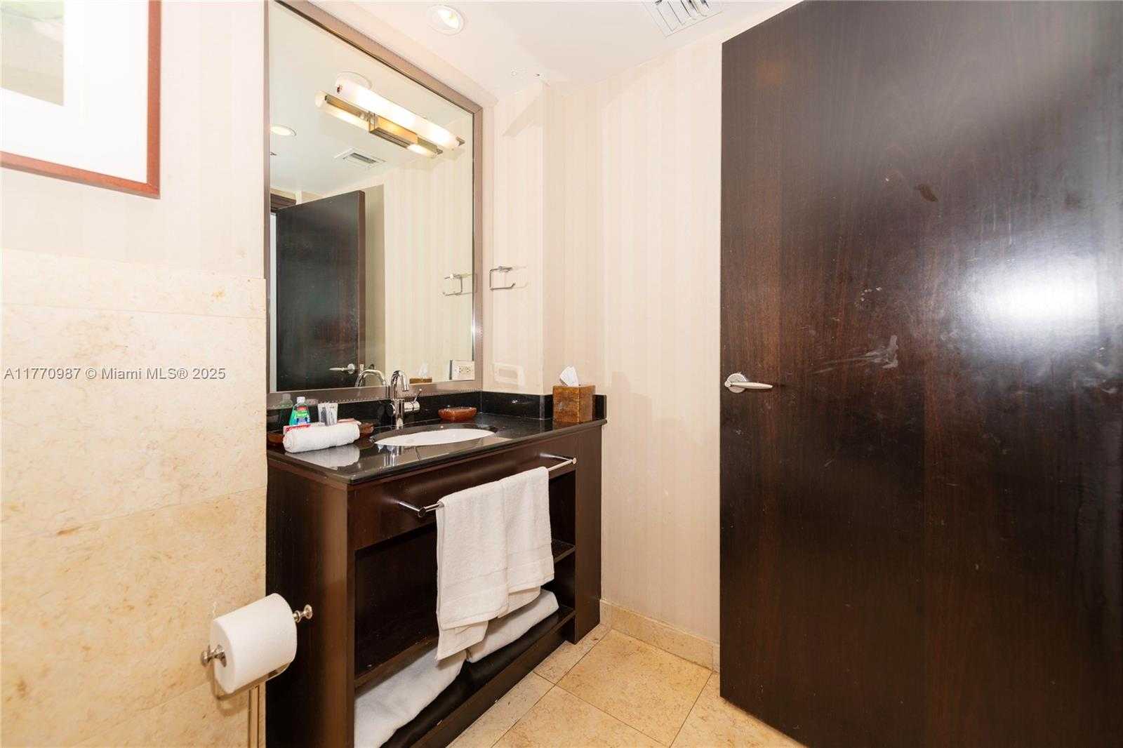 Small Image of 1437 COLLINS AVE #PH23, Miami Beach Number 24