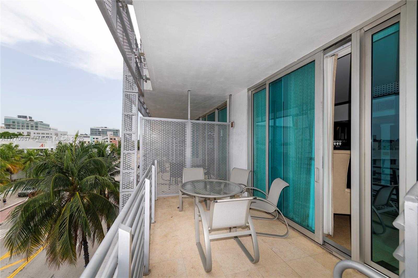 Small Image of 1437 COLLINS AVE #PH23, Miami Beach Number 29