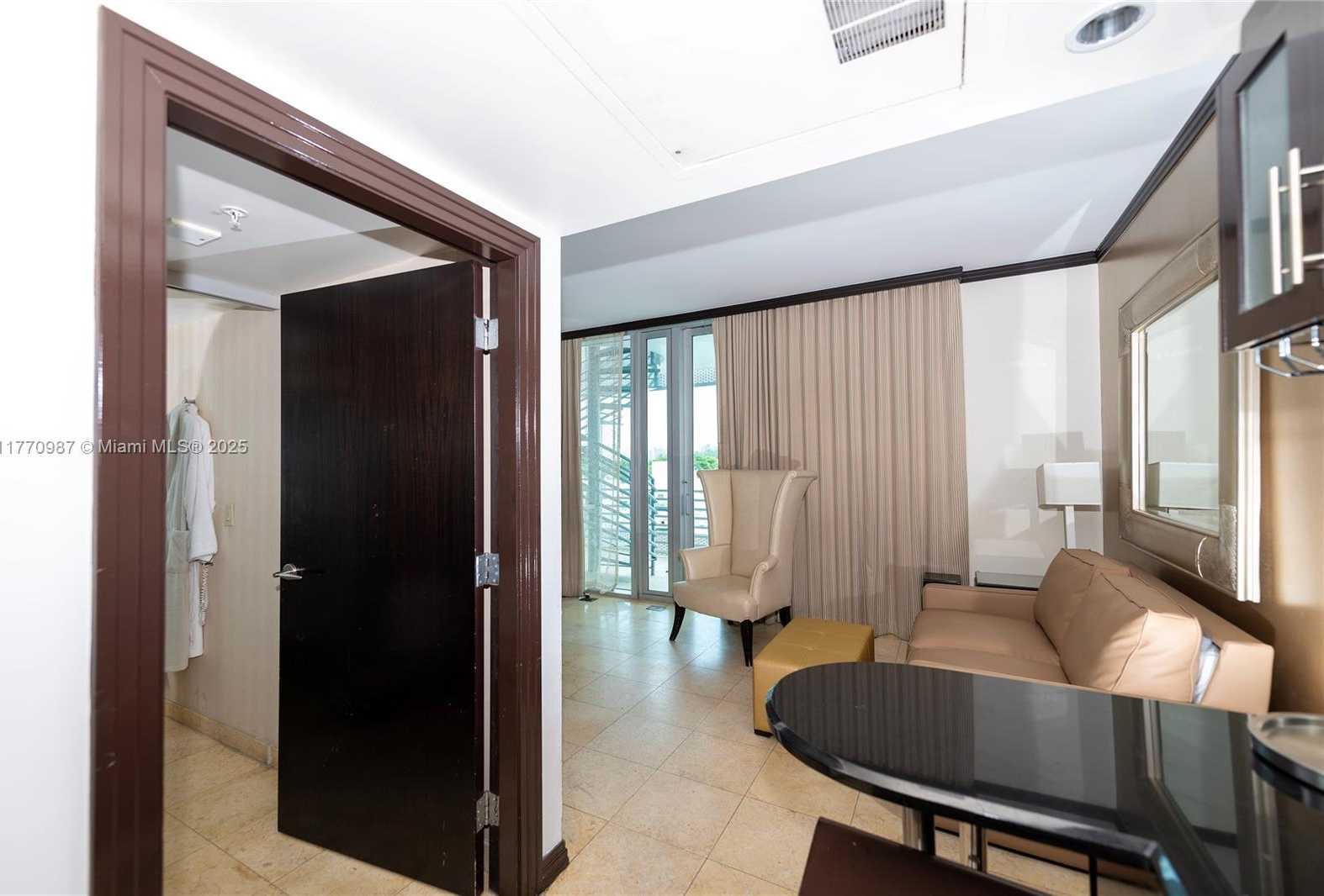 Small Image of 1437 COLLINS AVE #PH23, Miami Beach Number 32