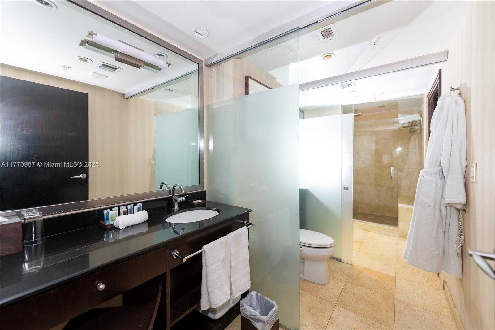 Small Image of 1437 COLLINS AVE #PH23, Miami Beach Number 34