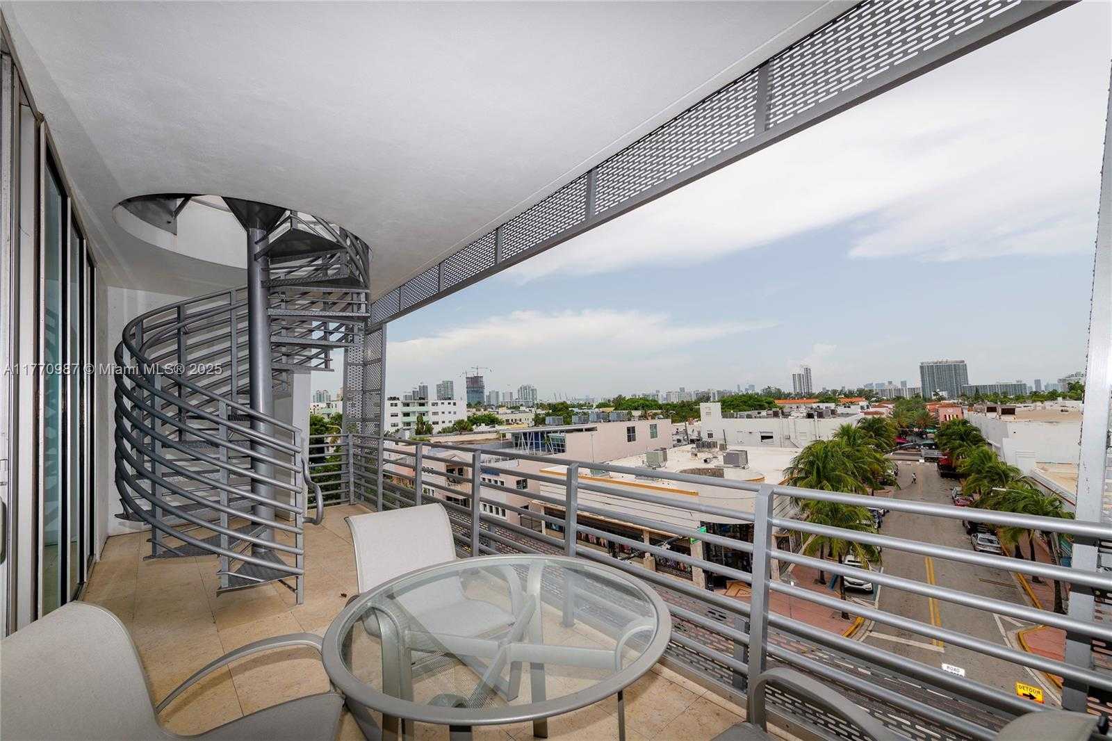 Small Image of 1437 COLLINS AVE #PH23, Miami Beach Number 38