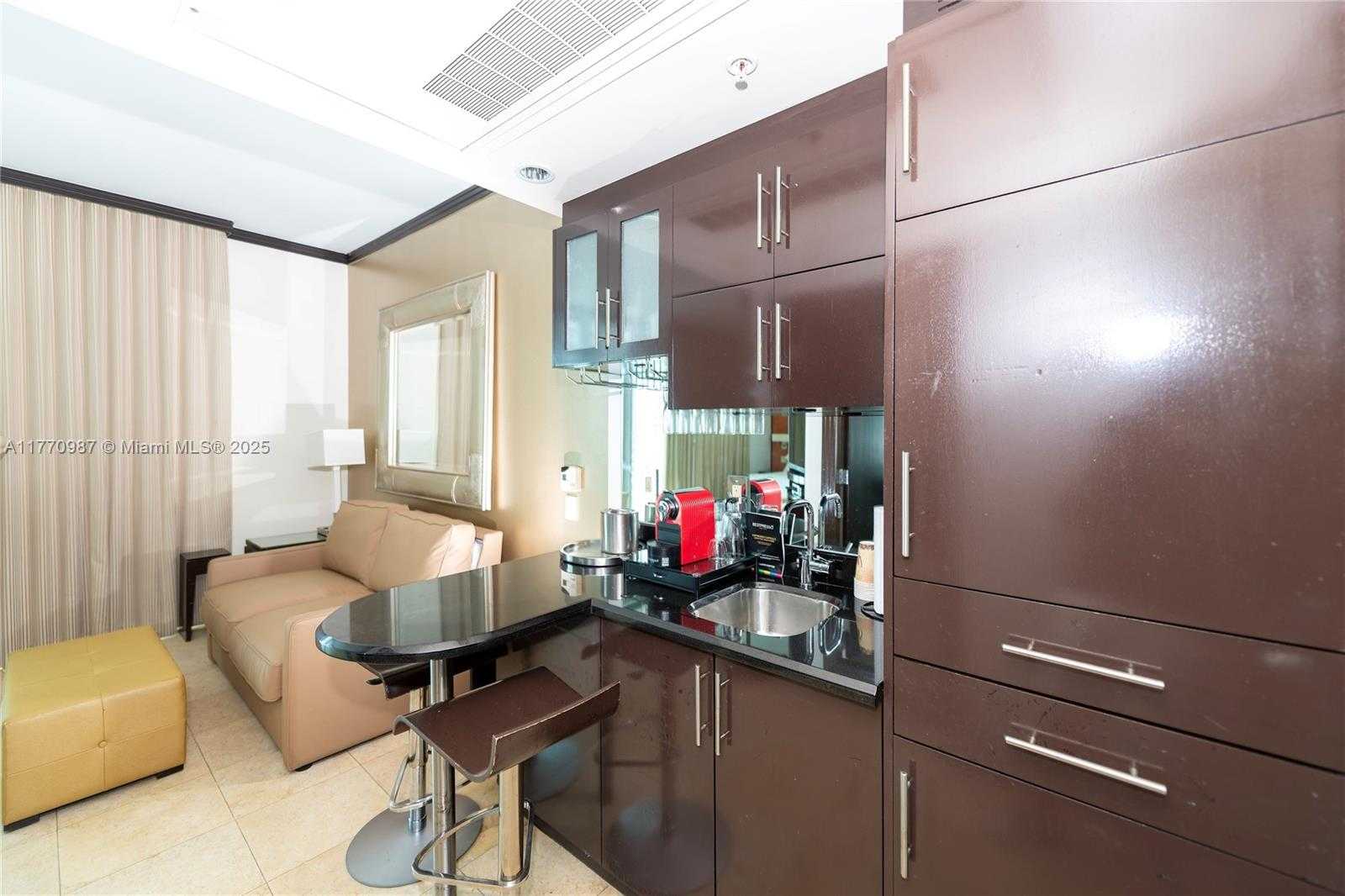 Small Image of 1437 COLLINS AVE #PH23, Miami Beach Number 43