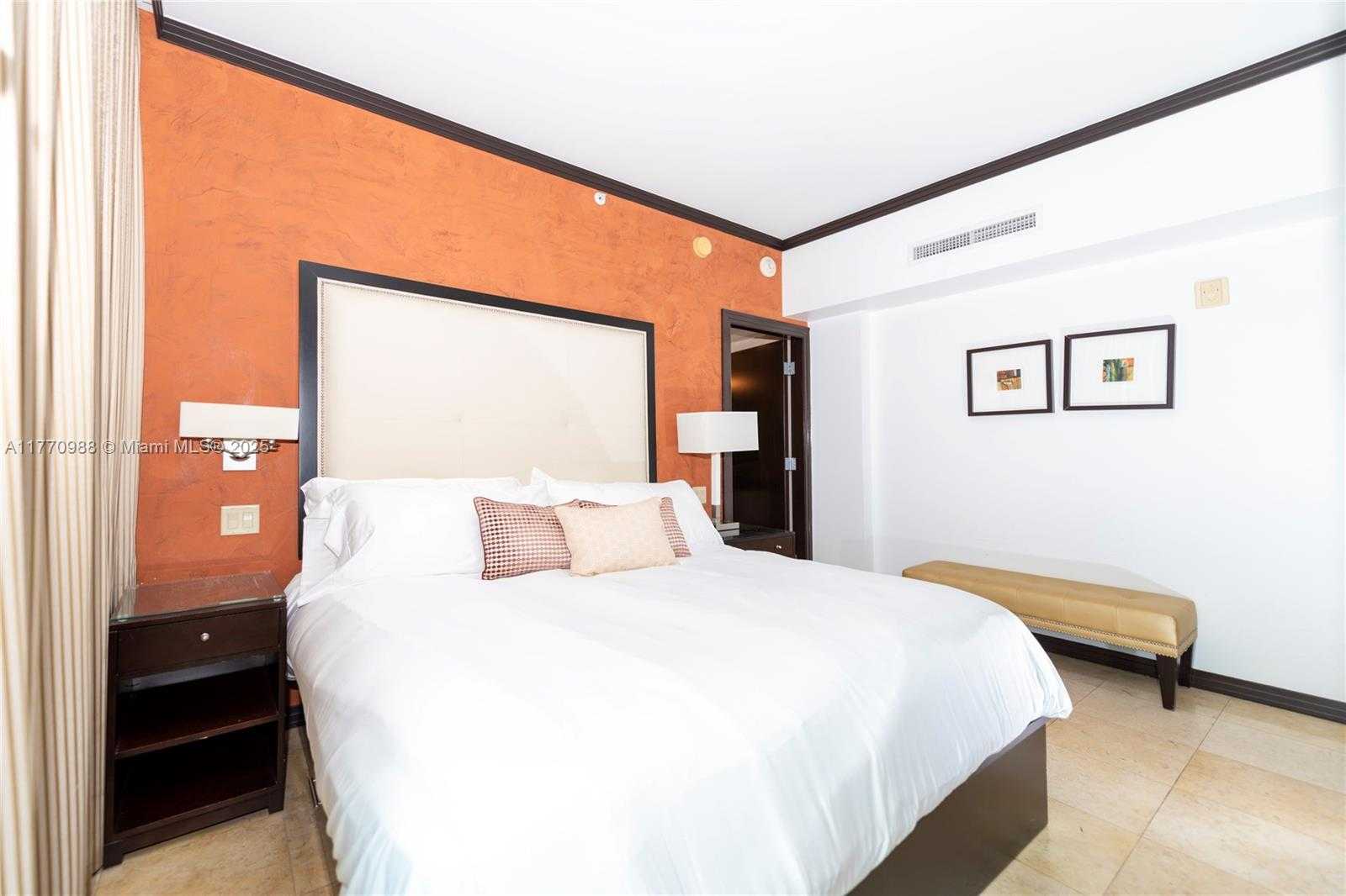 Small Image of 1437 COLLINS AVE #PH26, Miami Beach Number 17