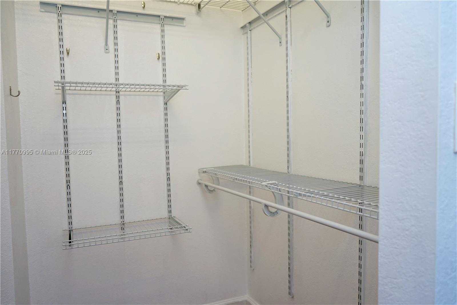 Small Image of 3365 WEST 91 TERR, Hialeah Number 14
