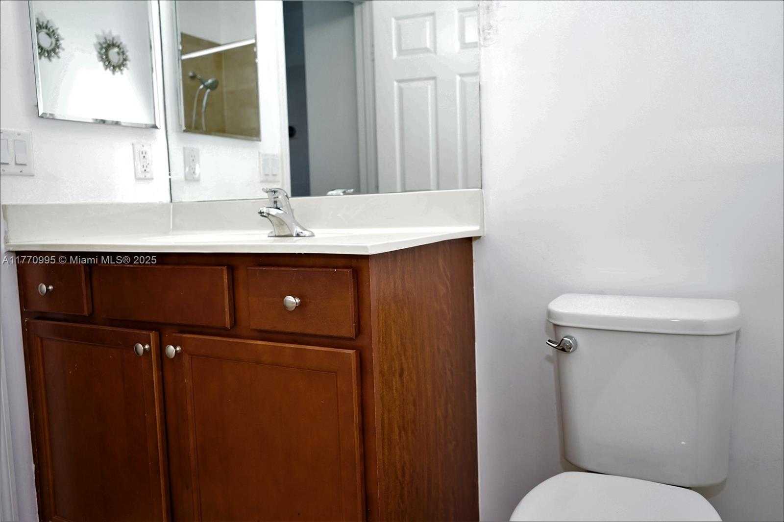 Small Image of 3365 WEST 91 TERR, Hialeah Number 23