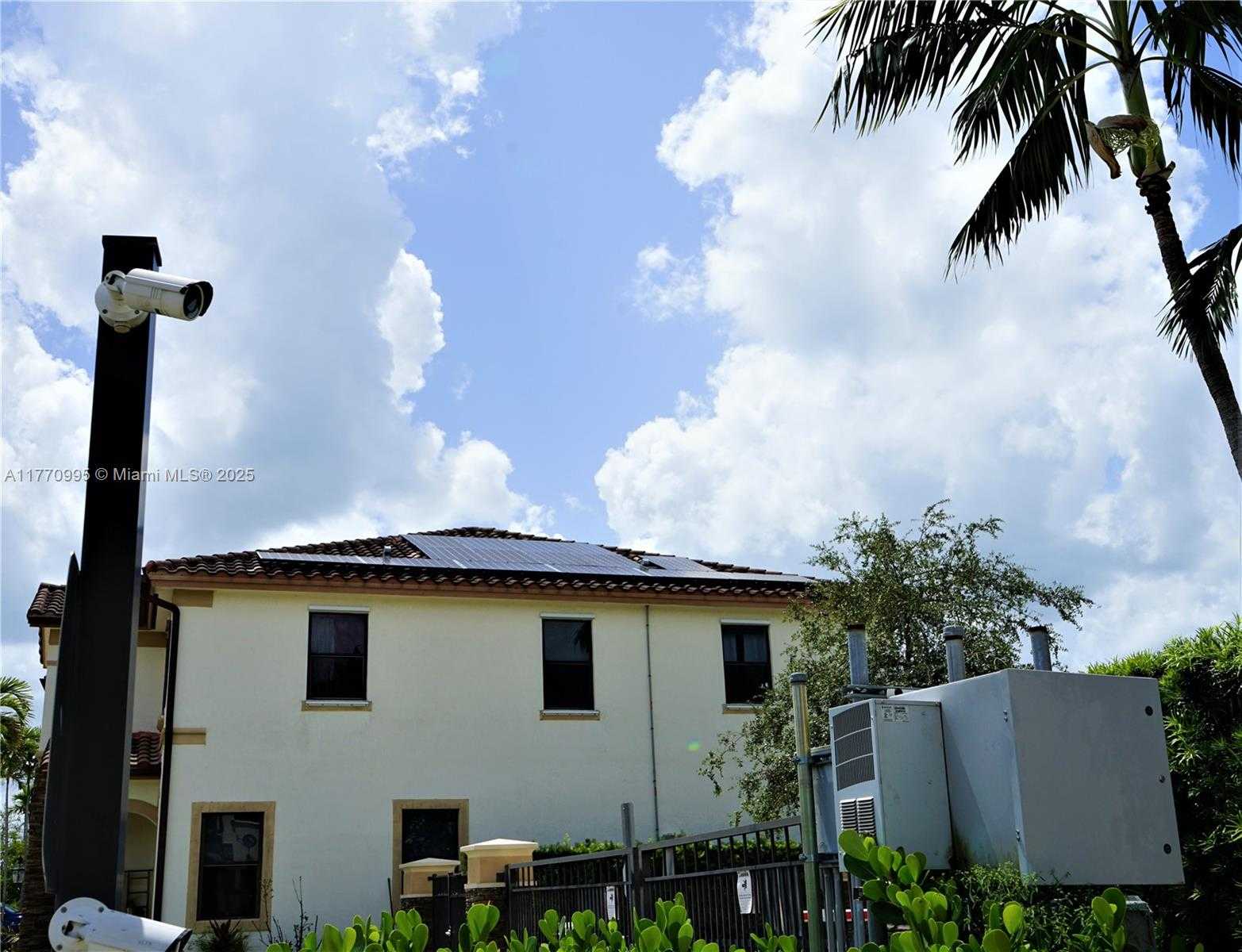 Small Image of 3365 WEST 91 TERR, Hialeah Number 3