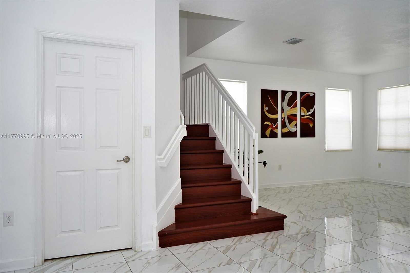 Small Image of 3365 WEST 91 TERR, Hialeah Number 5