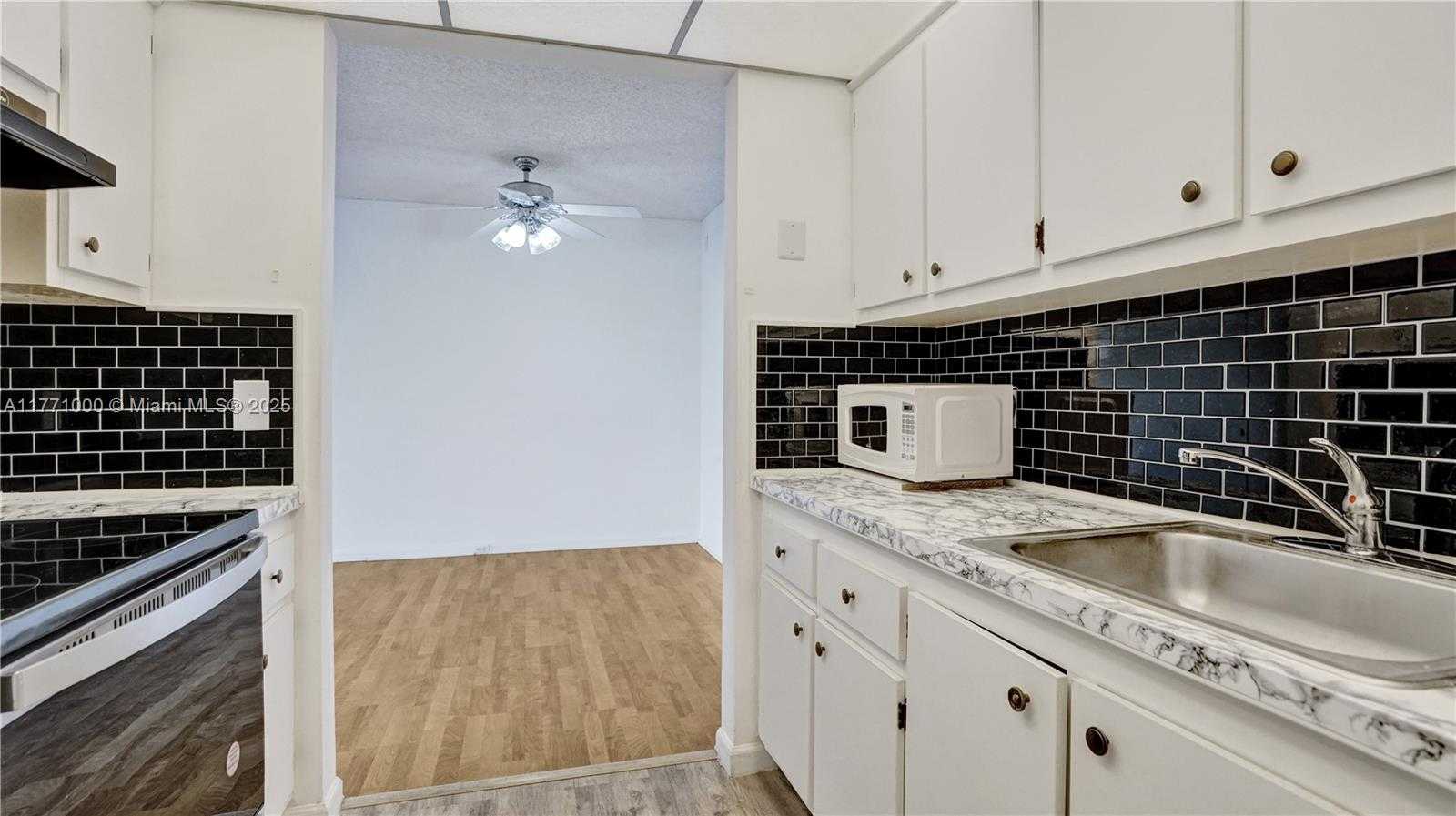 Small Image of 1301 SOUTH WEST 134TH WAY #412B, Pembroke Pines Number 14