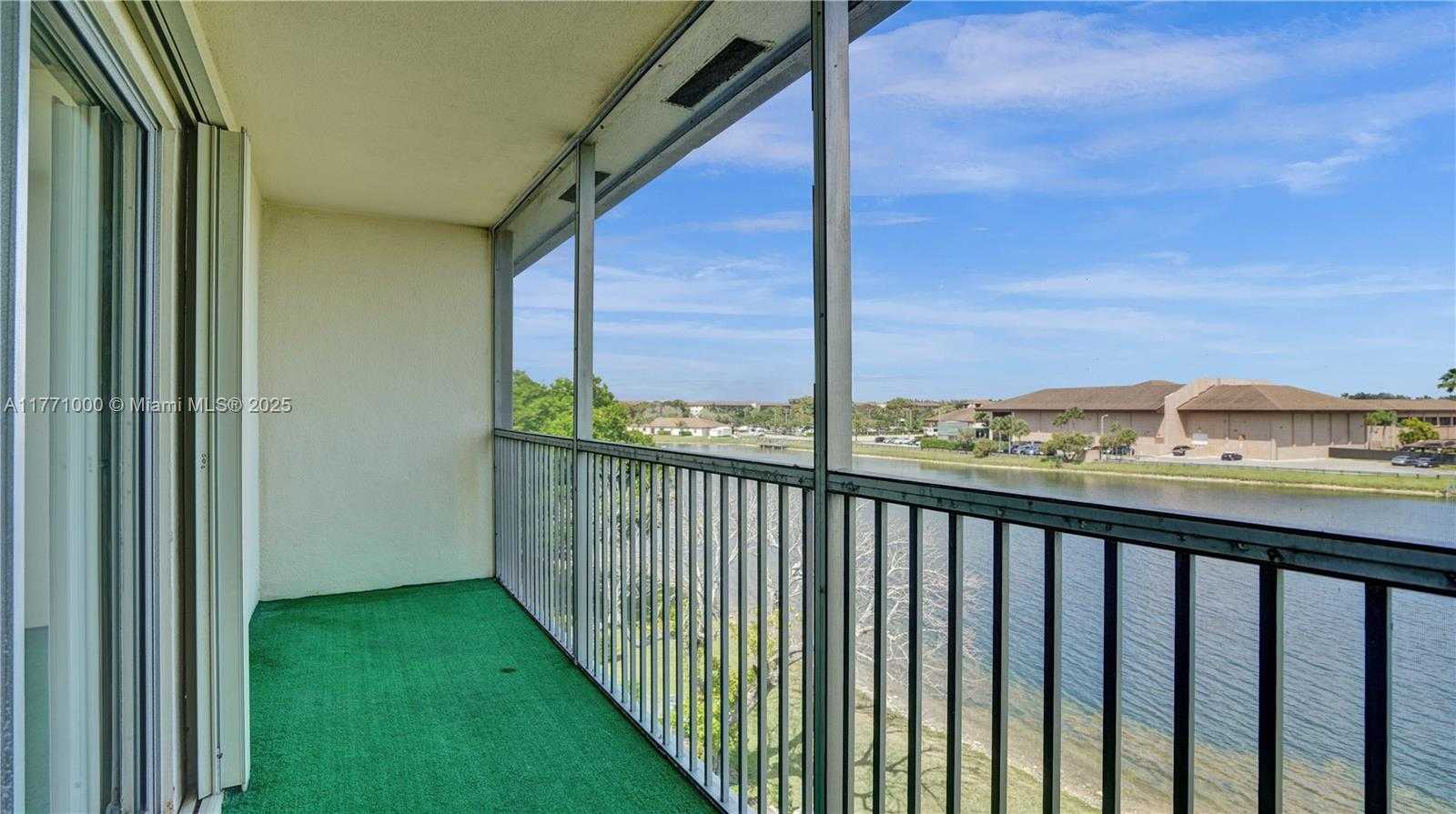 Small Image of 1301 SOUTH WEST 134TH WAY #412B, Pembroke Pines Number 24