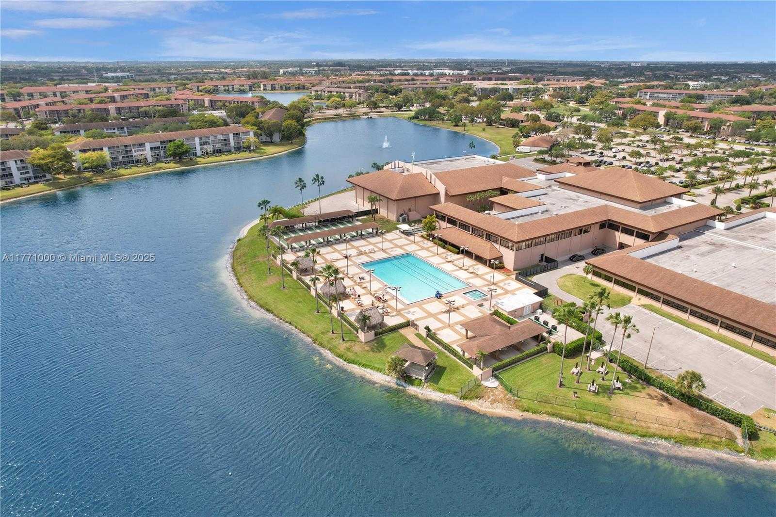 Small Image of 1301 SOUTH WEST 134TH WAY #412B, Pembroke Pines Number 31