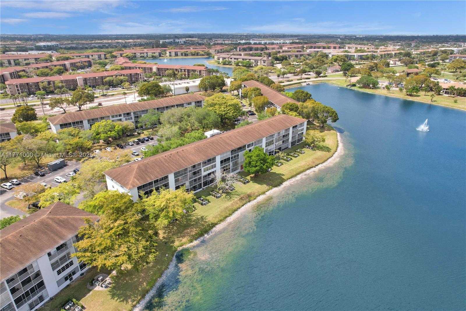 Small Image of 1301 SOUTH WEST 134TH WAY #412B, Pembroke Pines Number 46