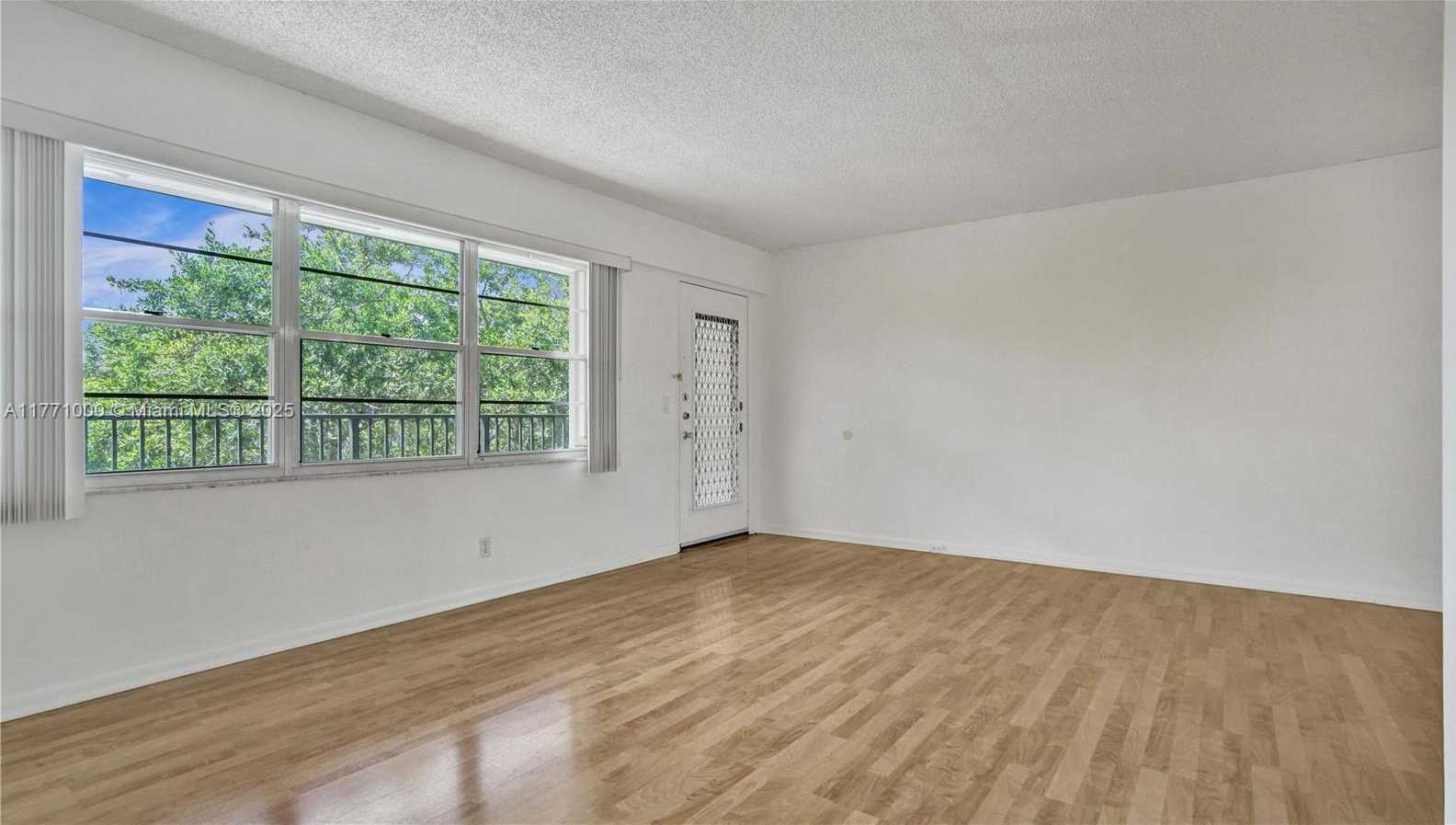 Small Image of 1301 SOUTH WEST 134TH WAY #412B, Pembroke Pines Number 6