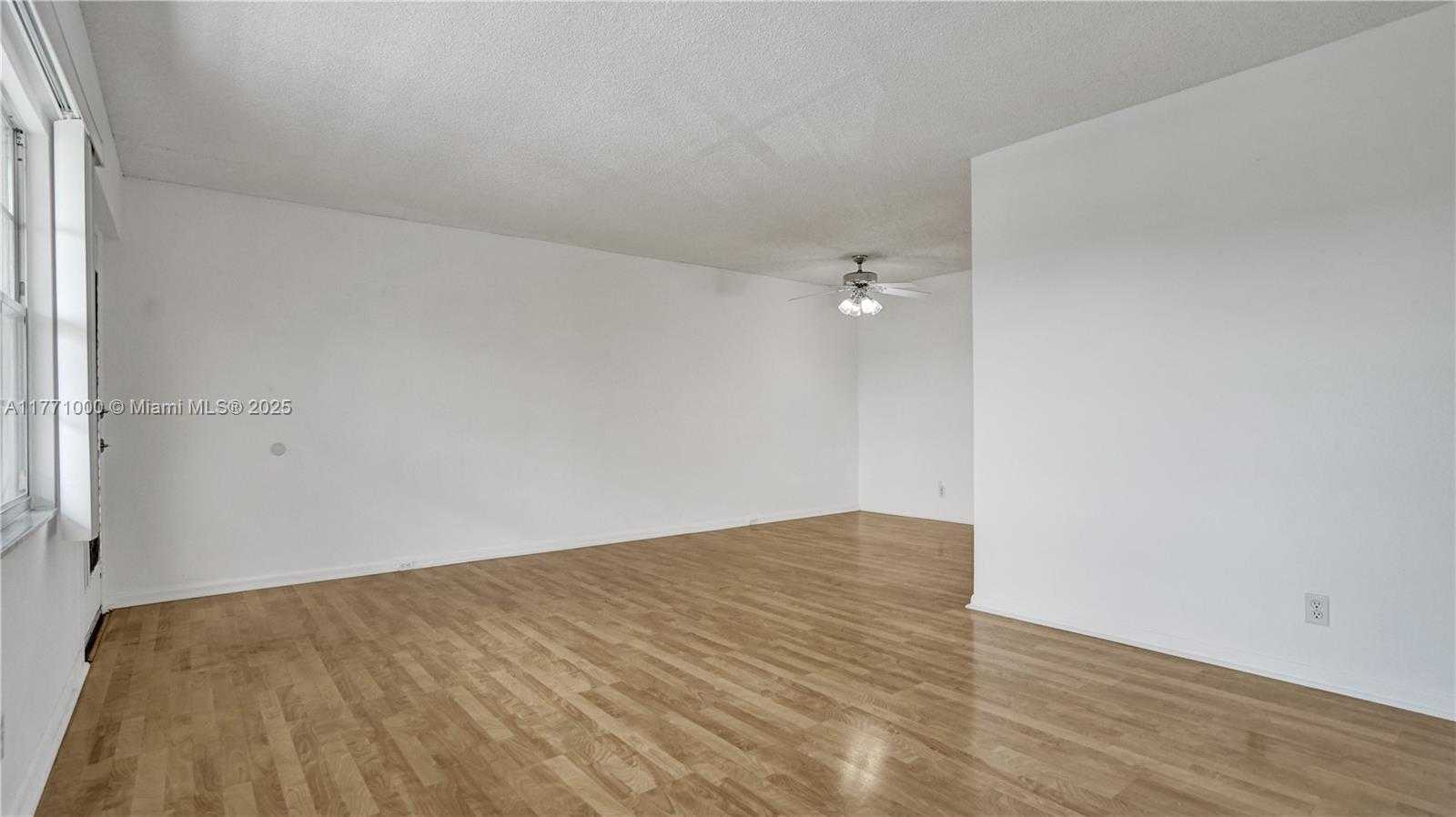 Small Image of 1301 SOUTH WEST 134TH WAY #412B, Pembroke Pines Number 7
