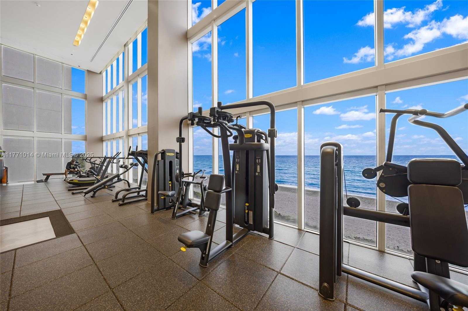 Small Image of 1830 SOUTH OCEAN DR #2808, Hallandale Beach Number 23