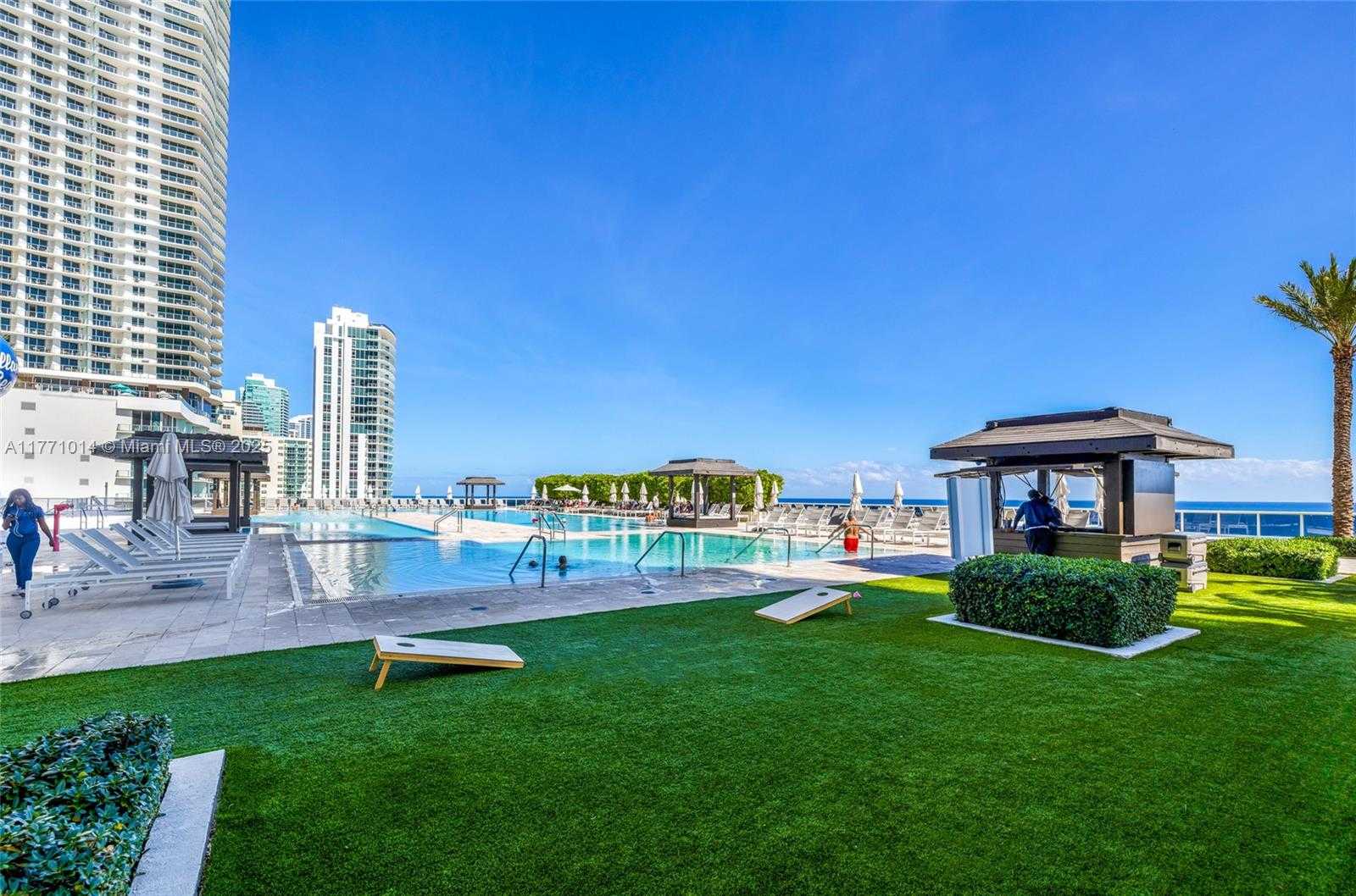 Small Image of 1830 SOUTH OCEAN DR #2808, Hallandale Beach Number 3